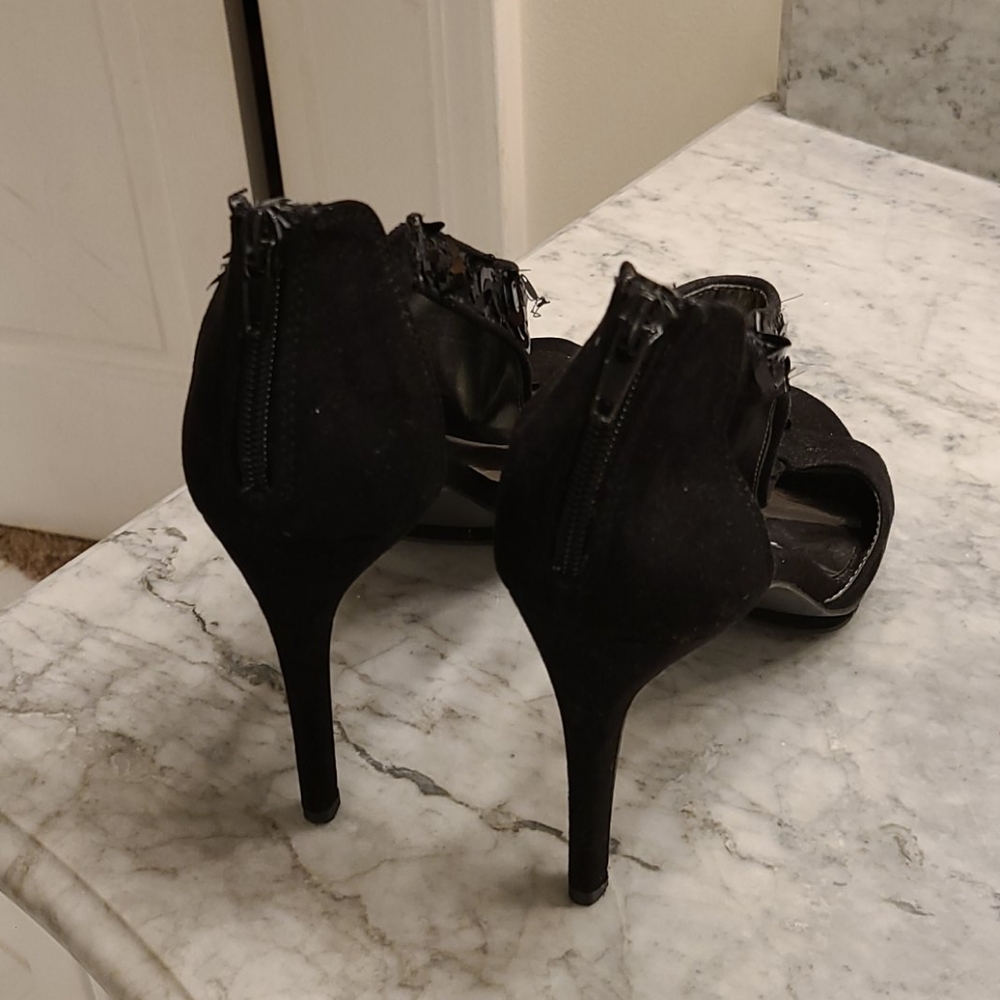 Shoes - Picture 2 of 3